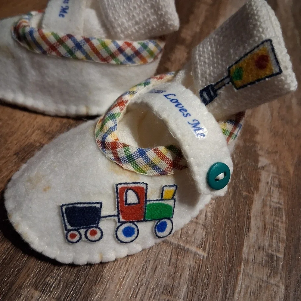Vintage Baby Booties Socks Shoes Jesus‎ Loves Me Train Primary Colors 90s